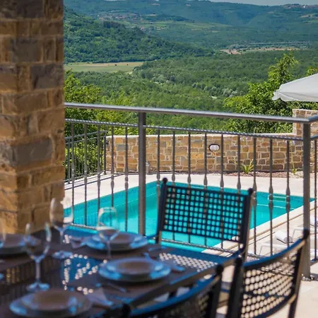 Vila Authentic Bani - Four Bedroom With Pool Livade