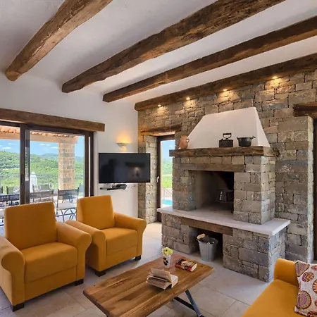 Villa Authentic Bani - Four Bedroom With Pool