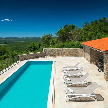 Villa Authentic Bani - Four Bedroom With Pool *