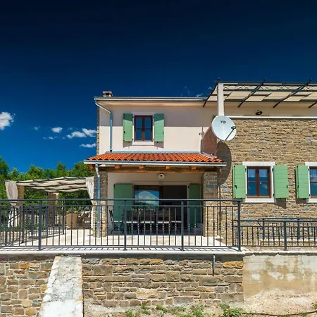 Authentic Bani - Four Bedroom With Pool