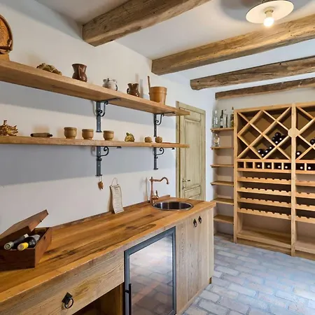 Authentic Bani - Four Bedroom With Pool * 리바데