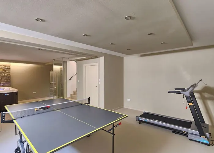 Authentic Bani - Four Bedroom With Pool * Livade