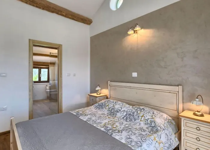 Authentic Bani - Four Bedroom With Pool Vila *