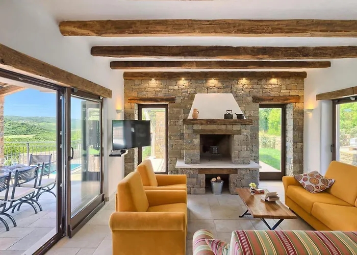 Authentic Bani - Four Bedroom With Pool