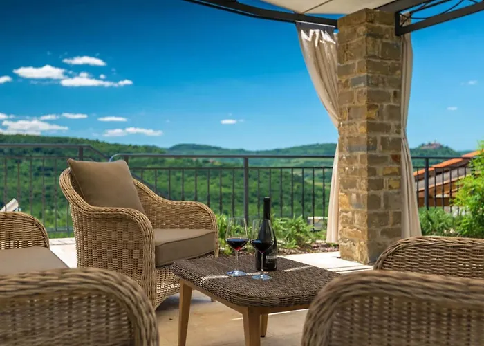 Authentic Bani - Four Bedroom With Pool Vila Livade