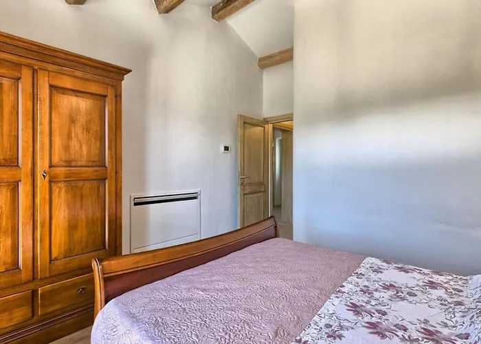 Vila Authentic Bani - Four Bedroom With Pool